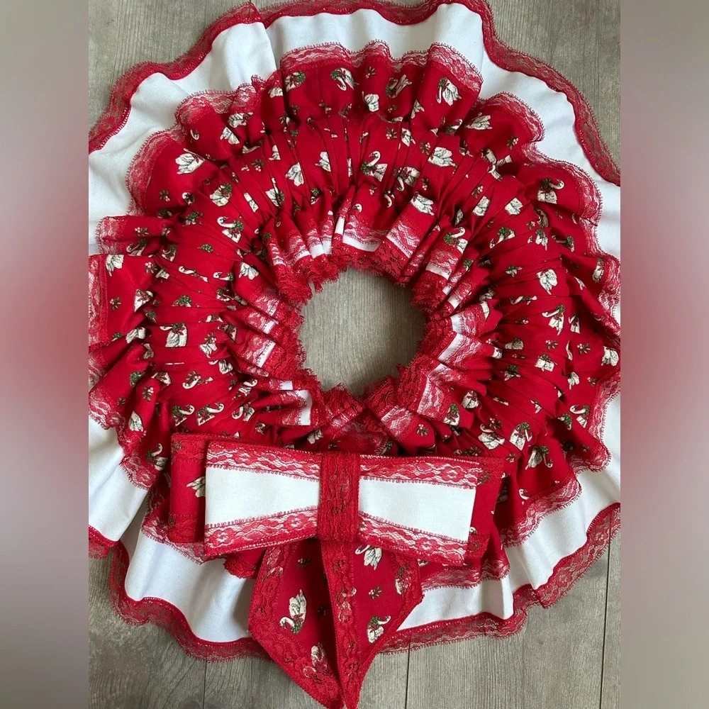 Vintage 1970s Christmas Holiday Wreath Handmade Red White Ruffled Swan Print